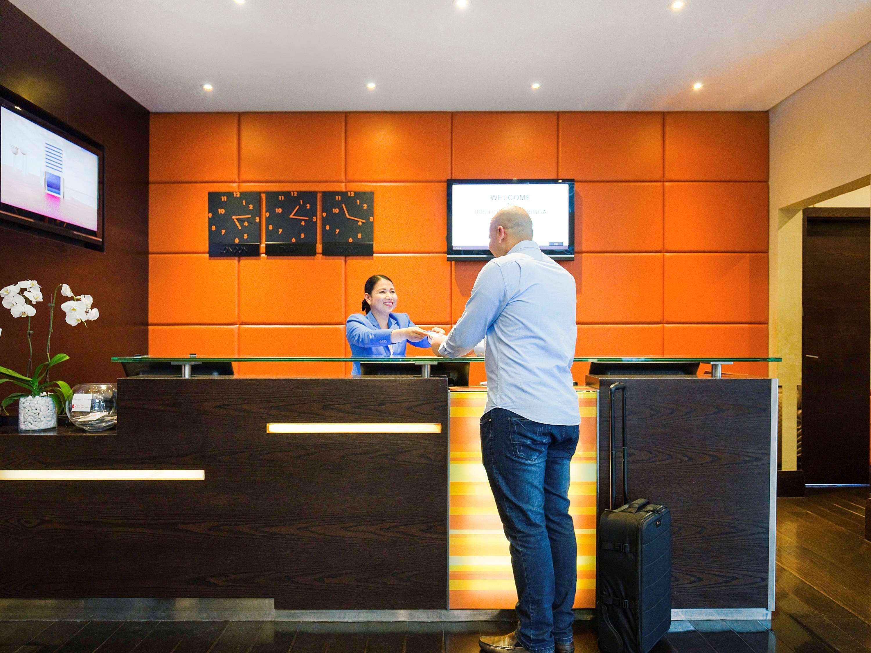 Ibis Al Rigga Hotell Dubai Eksteriør bilde